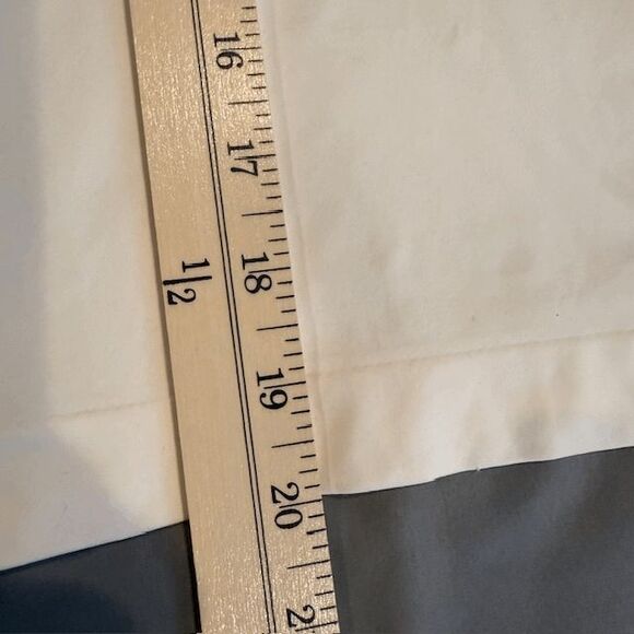 SKIMS Soft Smoothing Fits Everybody White Crew Neck Short Sleeve Tee Size Medium - Picture 6 of 7